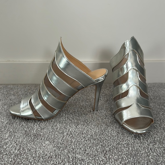 Daya by Zendaya - Picture 1 of 6